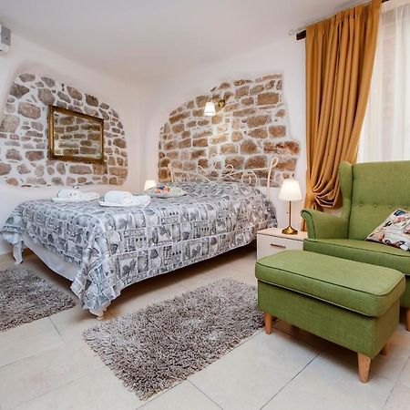 Studio S. Benedetto Rovinj Exterior foto